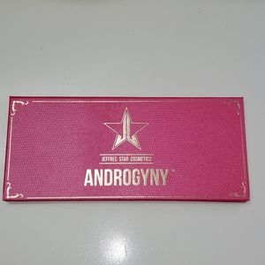 Jeffree star eyeshadow palette